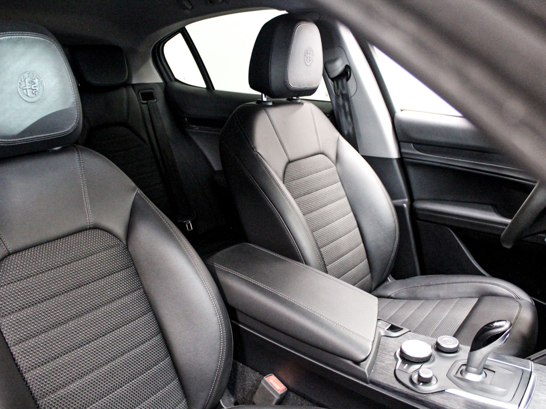 Stelvio 2.2 t Super Q4 210cv auto - Autoviemme
